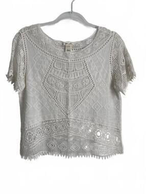 Ultra Pink | Boho White Short Sleeve Lace Embroidered Top Size M